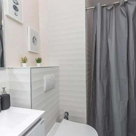 Holiday home Luxurious In Bregi With Sauna *