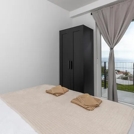 Holiday home Luxurious In Bregi With Sauna Breza