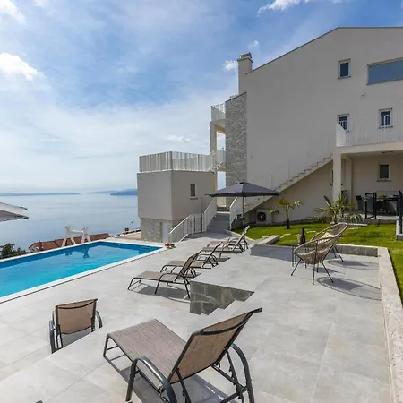 Vakantiehuis In Bregi With House Sea View