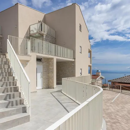 Vakantiehuis In Bregi With House Sea View *