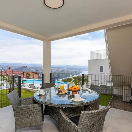 Σπίτι διακοπών In Bregi With House Sea View